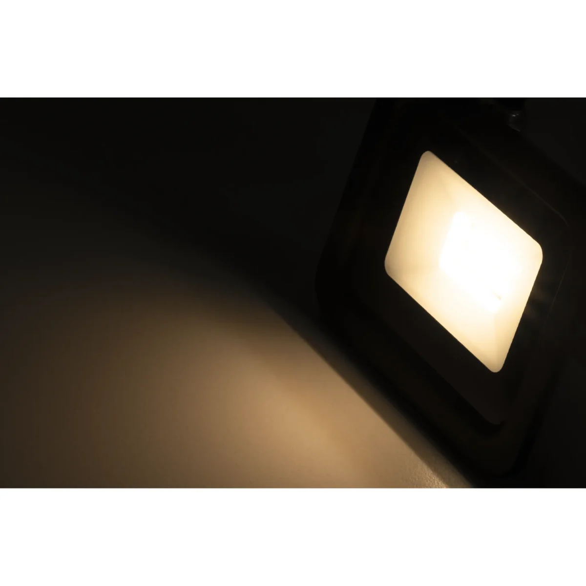 LED-Außenstrahler McShine "Slim" 10W, 850 Lumen, IP66, 3000K, warmweiß – Bild 2