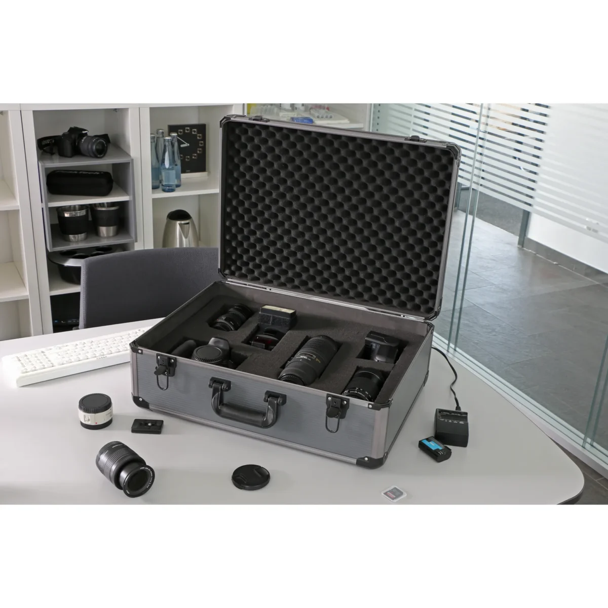 Transportkoffer PeakTech "P7340", 550x400x200mm • silber • max. 17kg – Bild 1