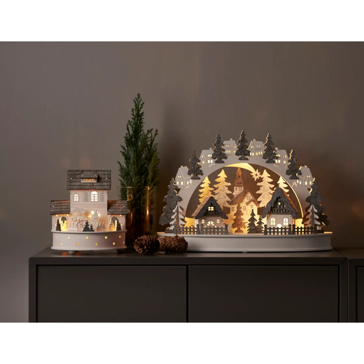 LED-Innendekoration "Grauberg", 10ww LED, Holz, grau, 46x12x2cm, Batterien,Timer – Bild 4