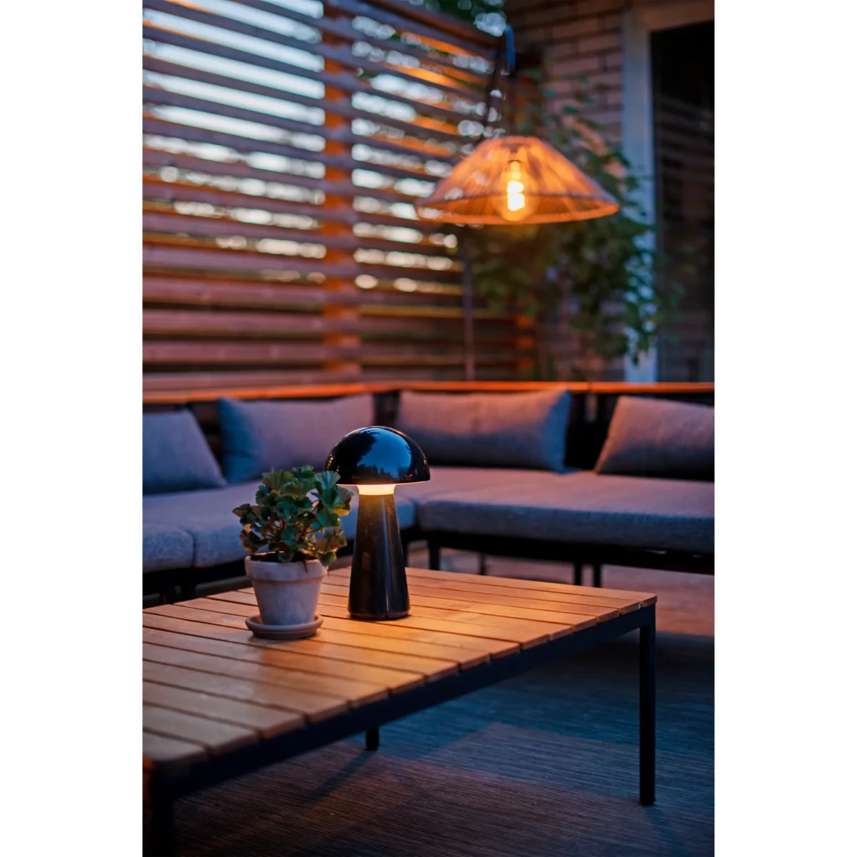 LED-Tischleuchte "Mushroom", 16x28cm, schwarz, Akku, Ladekabel, outdoor – Bild 4