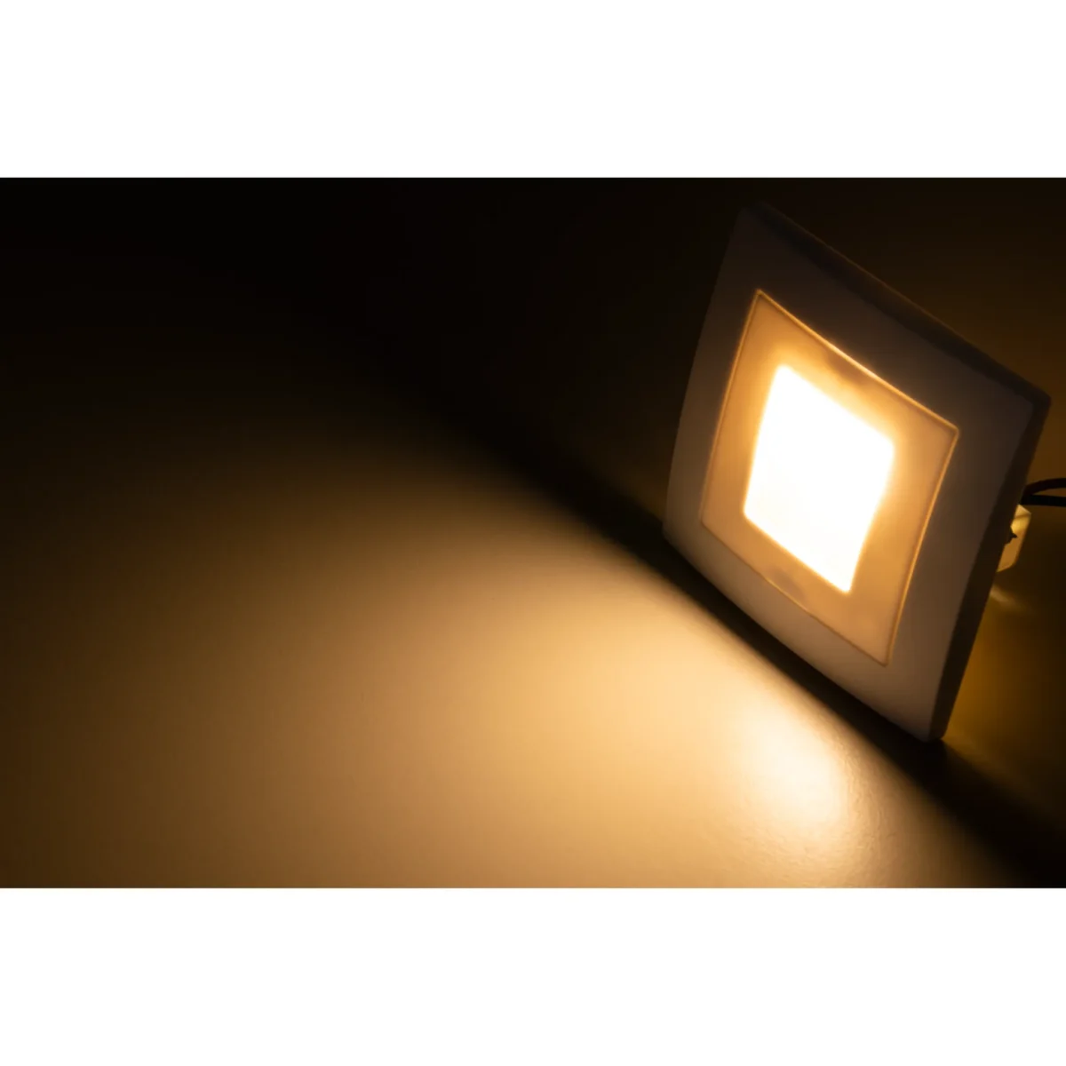 LED-Einbauleuchte McPower "Flair" 80x80mm, 3000K, warmweiß, 86lm – Bild 2
