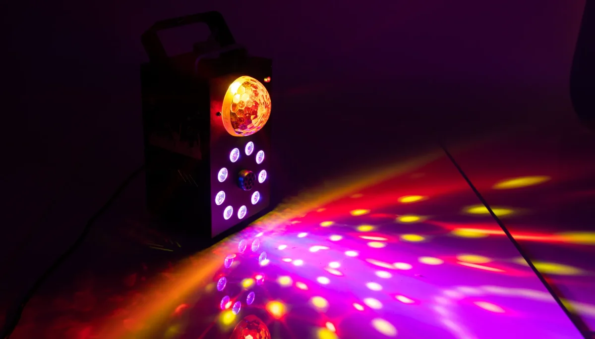 Nebelmaschine mit Lichteffekten IBIZA "FOGGY-ASTRO" 700W, inkl. Fernbedienung – Bild 5