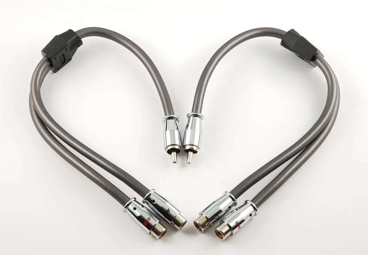 ACR HKAB07YF Y-Adapterkabel zum Verteilen von Audiosignalen – Bild 1