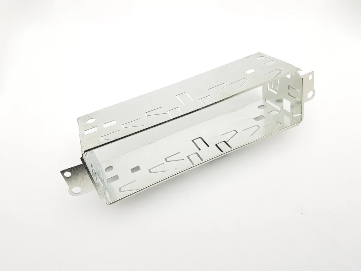 1-DIN Einbaurahmen für Daewoo Lanos / Leganza / Matiz / Nubira – Bild 2