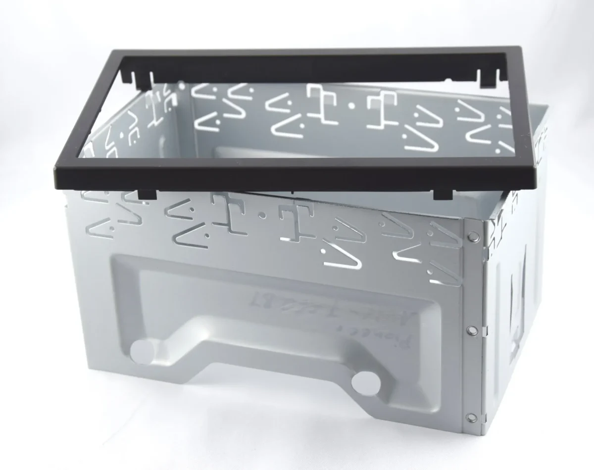 PIONEER UNIVERSAL EINBAURAHMEN FÜR 2 DIN – Bild 1