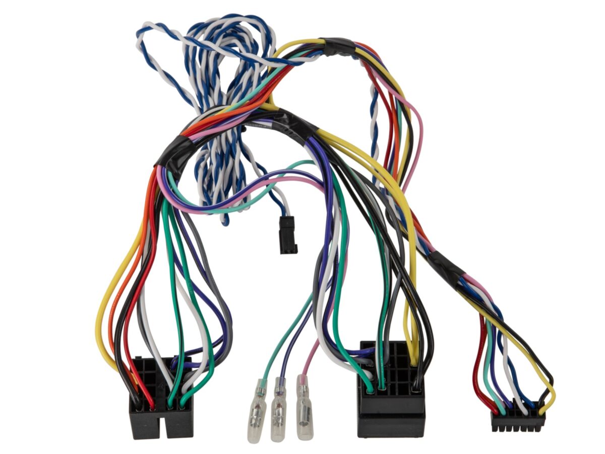 LFB Mercedes/VW Crafter ISO Radiovorbereitung – Bild 3
