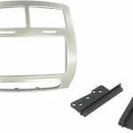 TOYOTA Urban Cruiser 2009 -2014 Radioblende silber